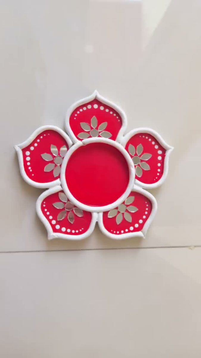 Lippan art diyas